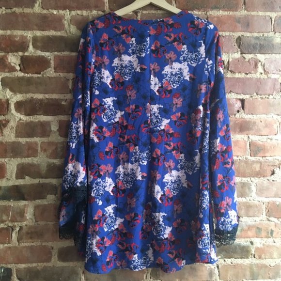 ASTR The Label Floral Bell Sleeve Dress Size Small - Picture 6 of 7
